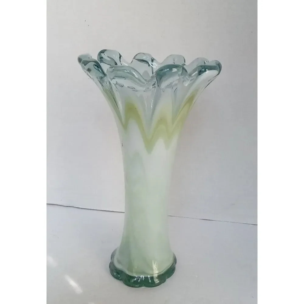 Vintage Art‎ Glass Ruffled Edge Frosted Green Gradient Flower Centerpiece Decor